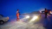 ۹۰ مسافر گرفتار در برف و کولاک آذربایجان غربی امدارسانی شدند