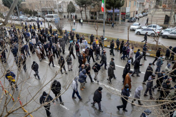 راهپیمایی نمازگزاران بجنوردی در حمایت از مردم یمن