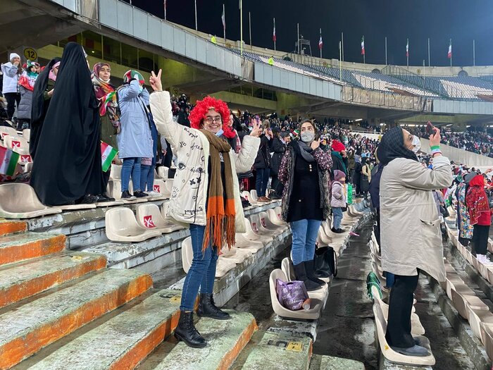 سلام بر آزادی، وداع با درهای بسته