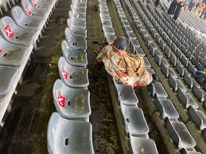 سلام بر آزادی، وداع با درهای بسته