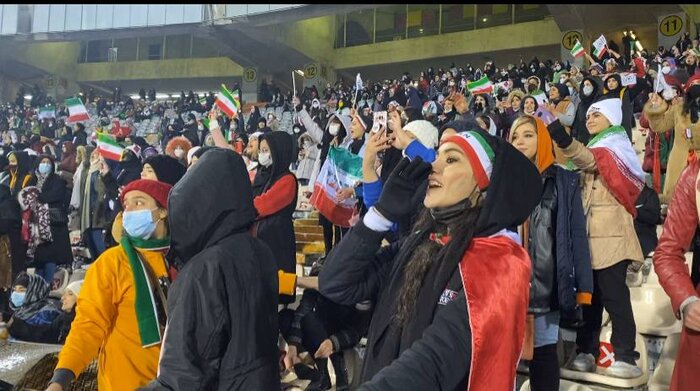 سلام بر آزادی، وداع با درهای بسته