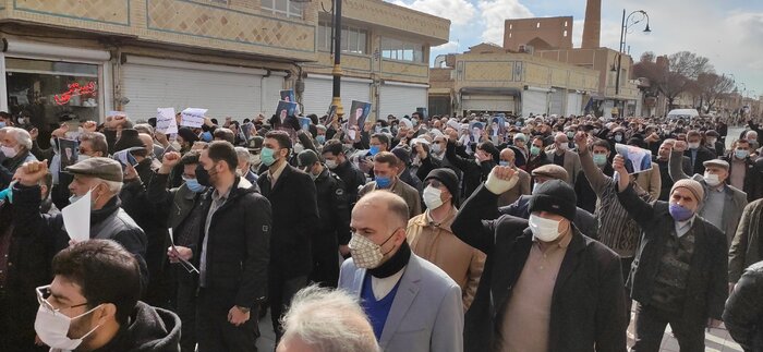 امام جمعه سمنان: ایران مذاکرات را با دست بالا و با اصول خود ادامه میدهد