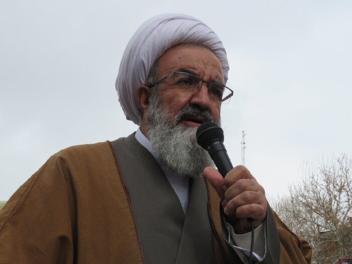 نمازگزاران مراغه در حمایت از مردم مظلوم یمن راهپیمایی کردند