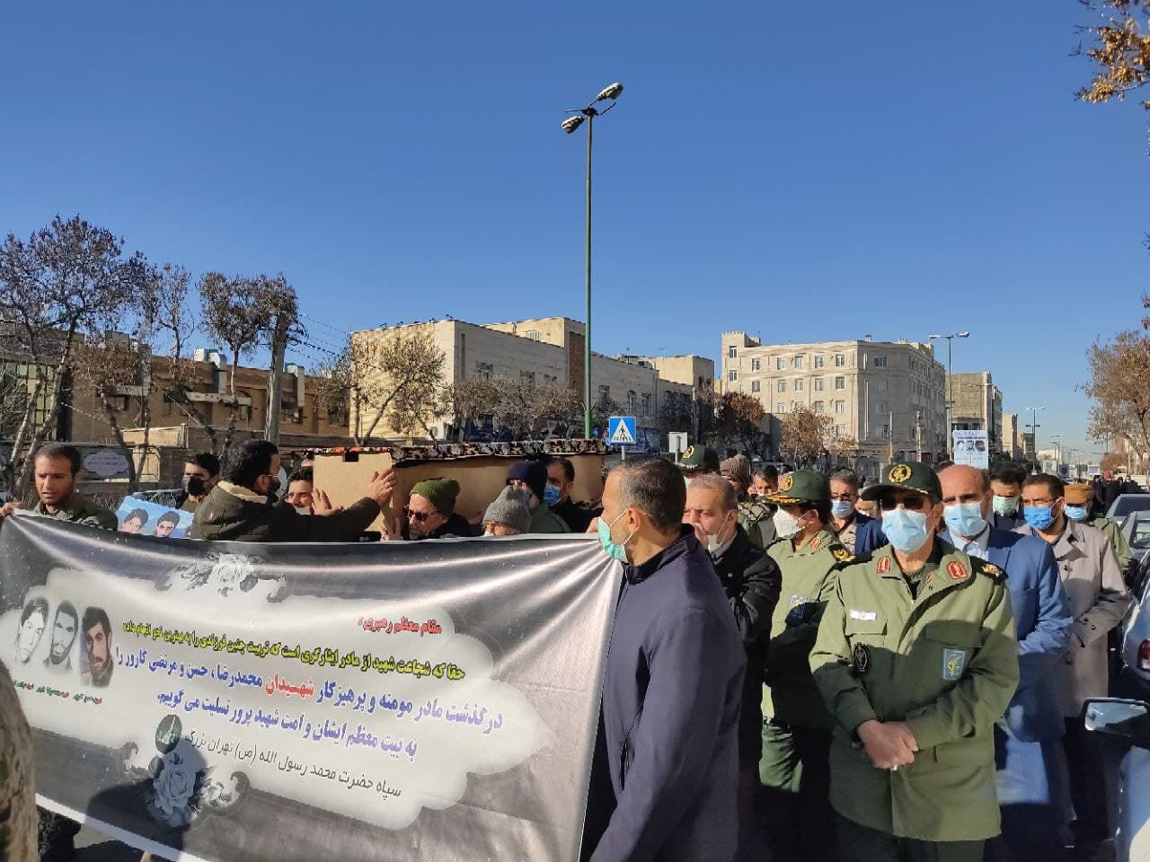 پیکر مطهر مادر شهیدان کارور در حرم حضرت عبدالعظیم (ع) آرام گرفت  پیکر مطهر مادر شهیدان کارور در حرم حضرت عبدالعظیم (ع) آرام گرفت