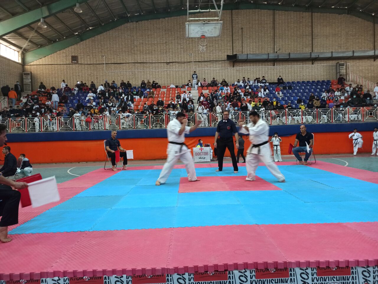 مسابقات قهرمانی کیوکوشین کاراته ماتسوشیما کشور در آبادان آغاز شد