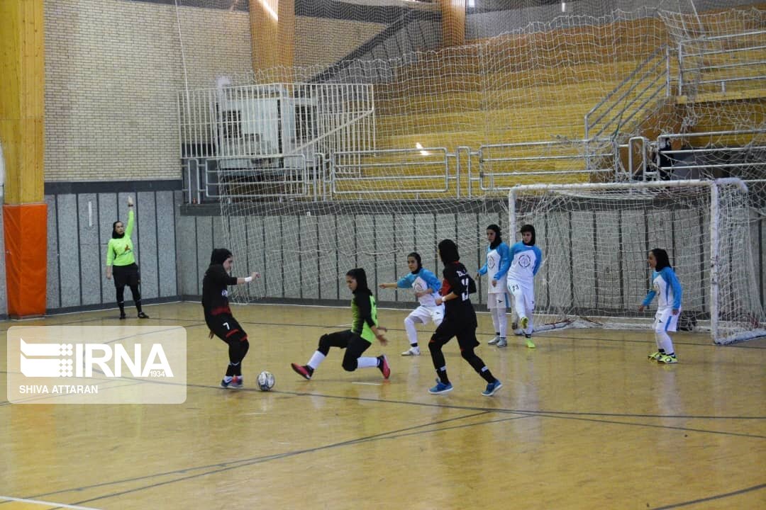 فوتسال برتر بانوان/ شکست سنگین پویندگان شیراز مقابل بوتا پارس تهران فوتسال برتر بانوان/ شکست سنگین پویندگان شیراز مقابل بوتا پارس تهران