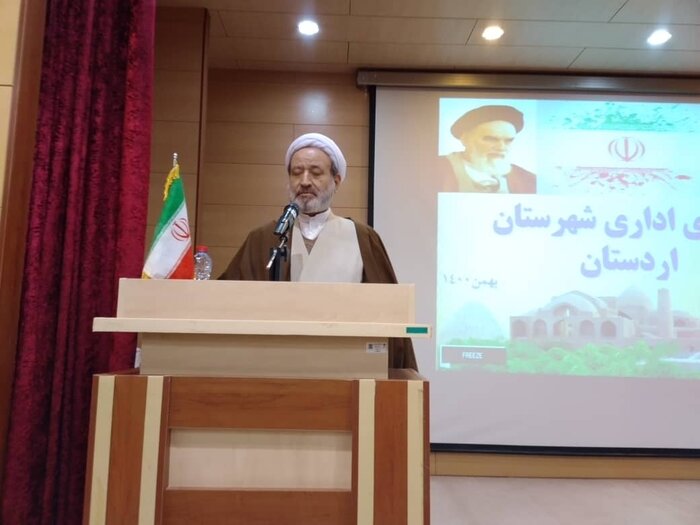 فرماندار: دشمن همواره برای انقلاب اسلامی توطئه به راه انداخته است