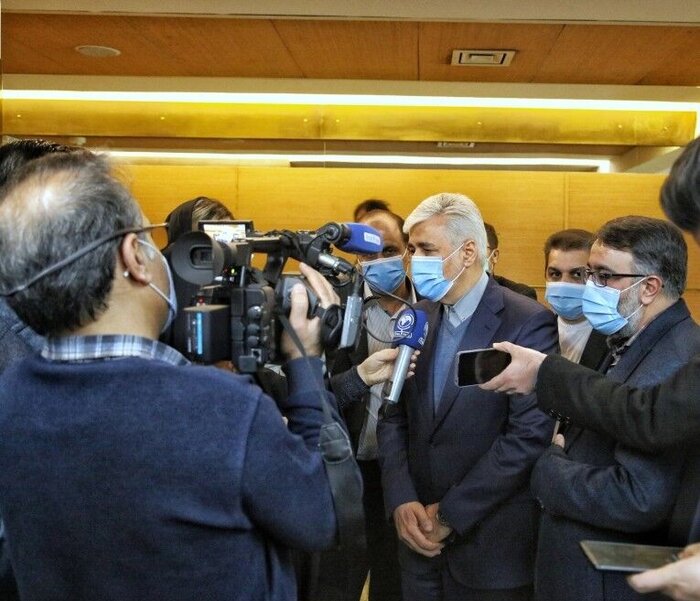 وعده وزیر ورزش برای ساخت فیلمی از یک قهرمان/واکسیناسیون در کاخ جشنواره چهلم