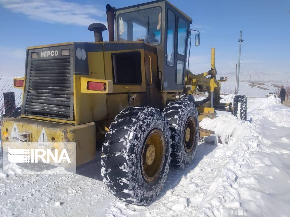 برف راه ۱۲۰ روستا را در کهگیلویه و بویراحمد مسدود کرد برف راه ۱۲۰ روستا را در کهگیلویه و بویراحمد مسدود کرد