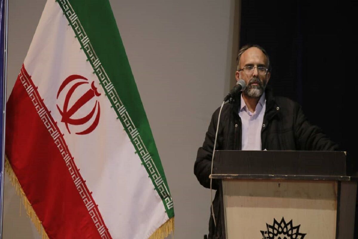 حوزه هنری خراسان جنوبی ۵۰ برنامه را برای دهه فجر تدارک دید حوزه هنری خراسان جنوبی ۵۰ برنامه را برای دهه فجر تدارک دید