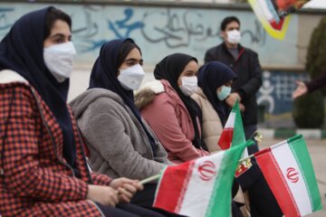 نواختن زنگ انقلاب در سمنان