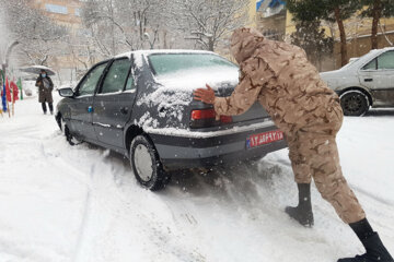 ریزش برف همدان را سفیدپوش کرد