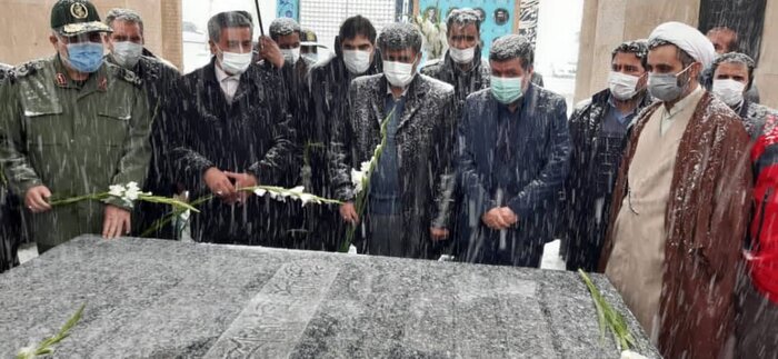 مسئولان استان همدان با آرمانهای امام راحل و شهدا تجدید بیعت کردند