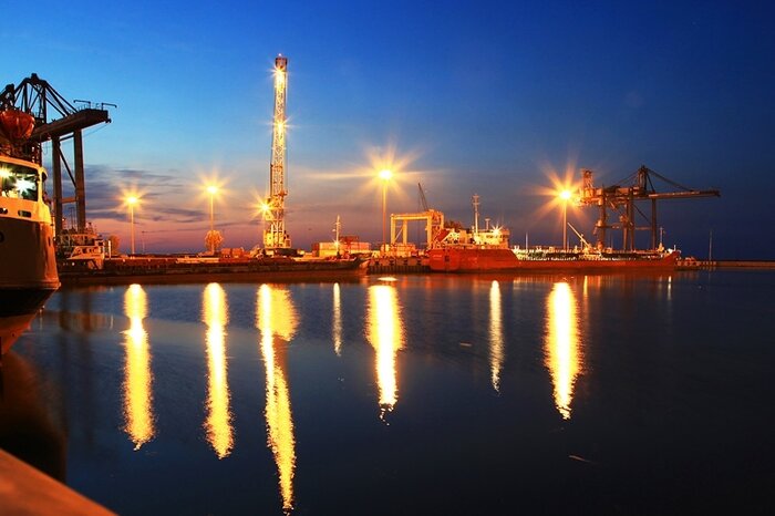 عبور از جاده خزان تحریم با پرش بهاری صادرات از بندر امیرآباد