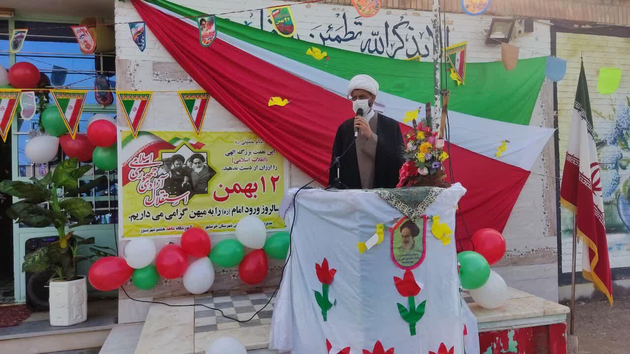 امام جمعه خرمشهر:بصیرت لازمه تداوم حرکت انقلاب اسلامی است