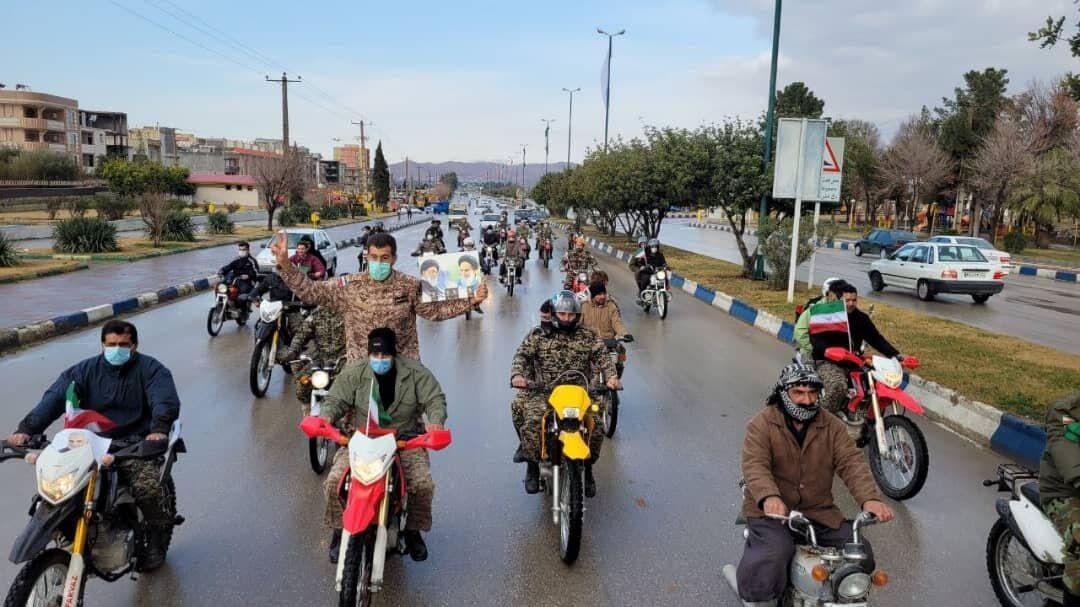 برنامه‌های نخستین روز دهه مبارک فجر در غرب کرمانشاه