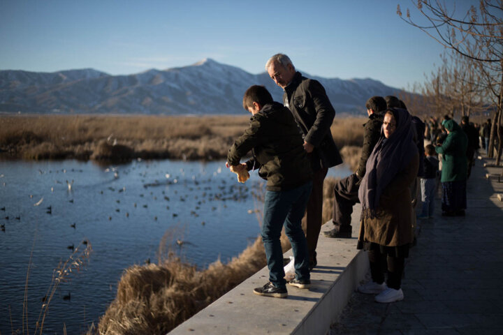 زریبار را دریابیم