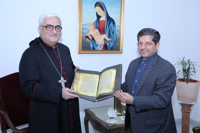رایزن فرهنگی ایران با اسقف اعظم کلیسای مارونی بیروت دیدار کرد