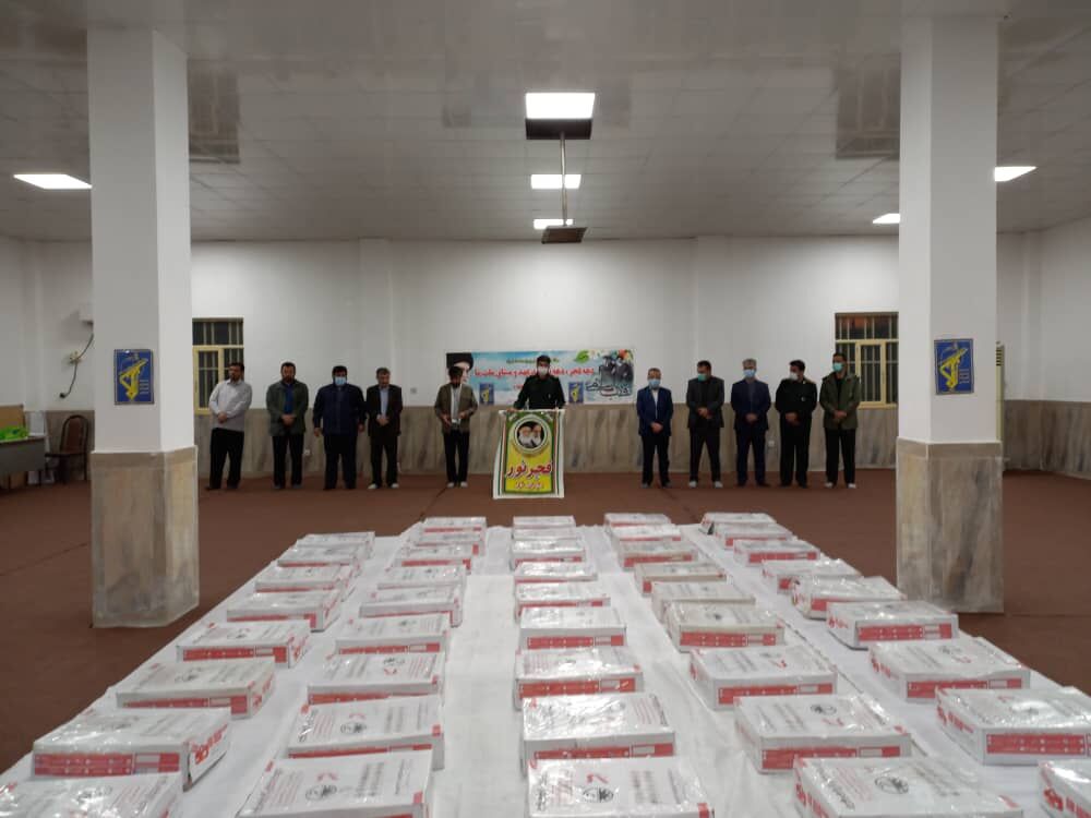 ۸۰۰ بسته گوشت گرم بین نیازمندان لالی توزیع شد