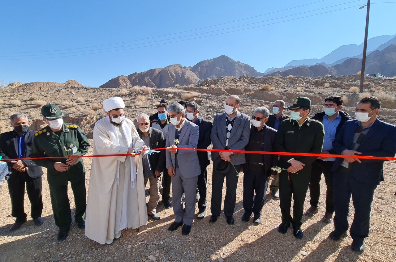 ۱۲ مخزن آب آشامیدنی در روستاهای خور و بیابانک بهره برداری شد