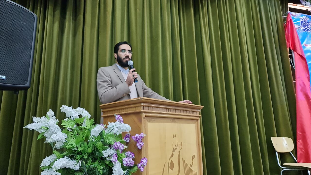 شهدا جهادگران تبیین دیروز، امروز و فردا هستند

