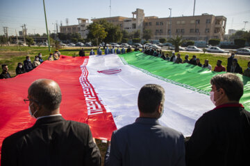 آیین اهتزاز پرچم ایران به مناسبت دهه فجر در اهواز