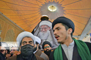 Procession of Grand Ayatollah Saafi Golpaygani in Iraq's Najaf & Karbala