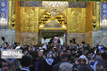 Procession of Grand Ayatollah Saafi Golpaygani in Iraq's Najaf & Karbala