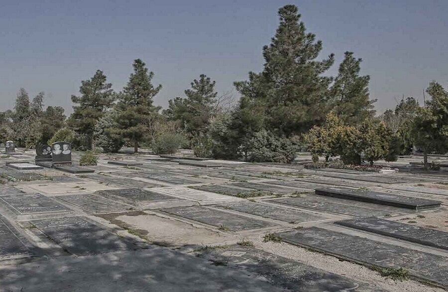 شهروندان تبریزی از حضور در آرامستان‌ها خودداری کنند