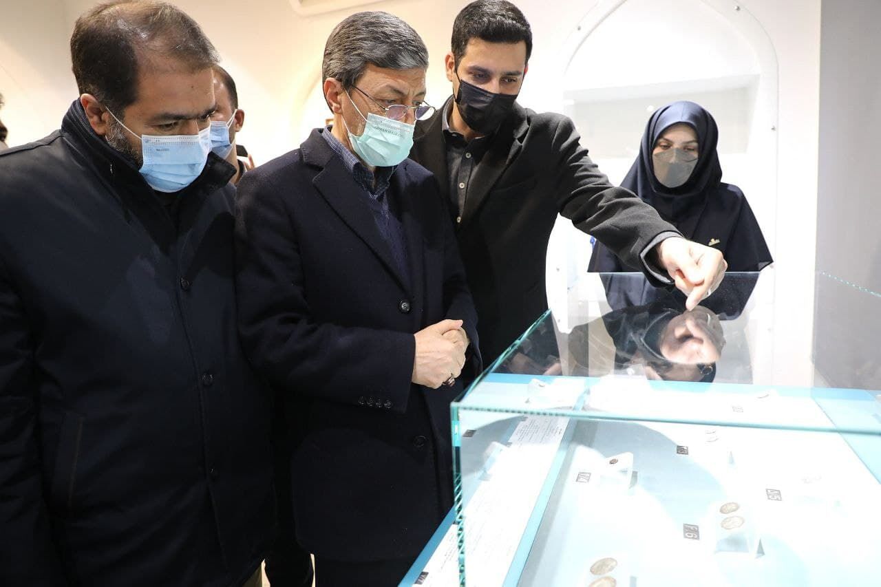 ۴۰۰ اثر هنری دوران قاجار و پهلوی در اصفهان به نمایش درآمد 