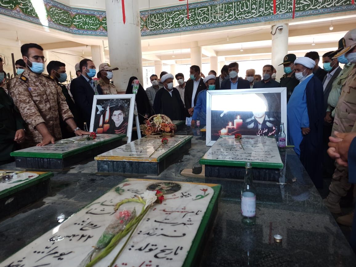 مدیران چابهار ضمن عطرافشانی گلزار شهدای گمنام با آرمان‌های امام و انقلاب تجدید میثاق کردند