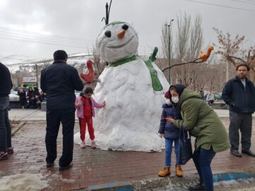 برگزاری جشنواره آدم برفی در همدان