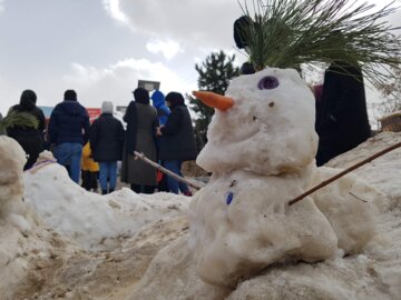 برگزاری جشنواره آدم برفی در همدان