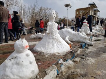 برگزاری جشنواره آدم برفی در همدان