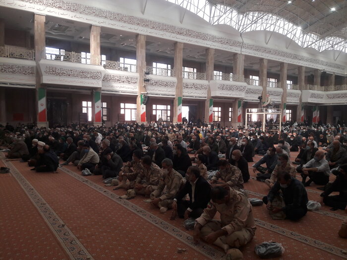 انقلاب دست طمع بیگانگان را از منابع غنی ایران قطع کرد