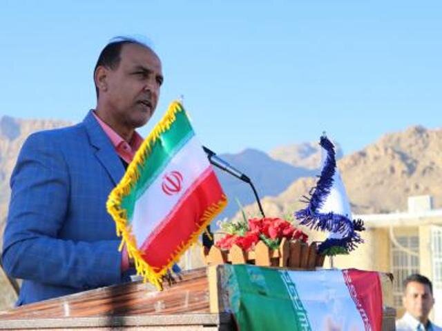 بهره برداری و آغاز عملیات اجرایی ۱۸ طرح  آبرسانی شهری و روستایی در استان فارس