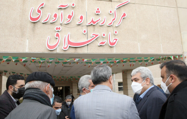 حوزه علم و فناوری طی یکسال اخیر؛ فروش 300 هزار میلیاردی و اشتغال 350 هزار نفری 7