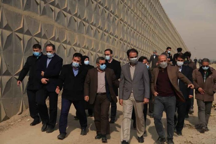 تمثال شهید تیموری در غرب تهران اکران شد