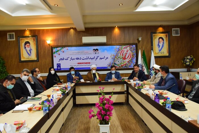 حرکتهای انقلابی و جهادی مانع آسیب به انقلاب اسلامی است