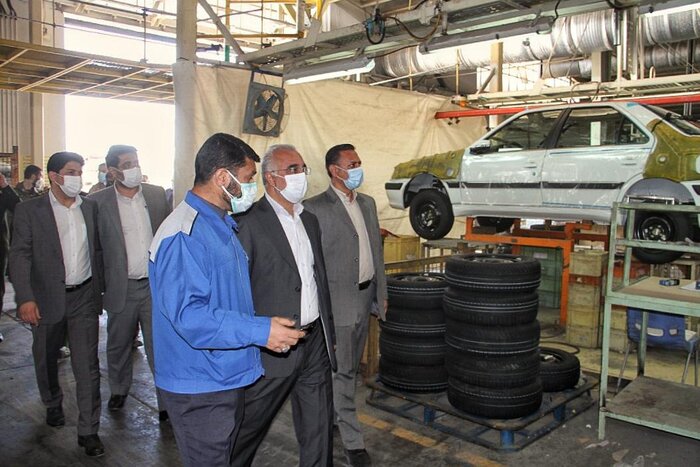 دادستان شیراز  انباشت گسترده خودروها در پارکینگ ایران خودرو را بررسی کرد