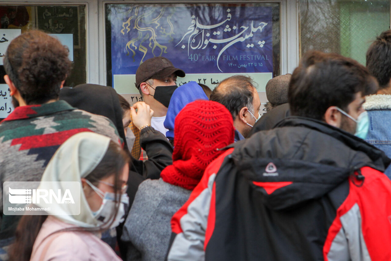 عشیری: خانه جشنواره به تست همگانی یک ساعته عفونت کرونا مجهز شد