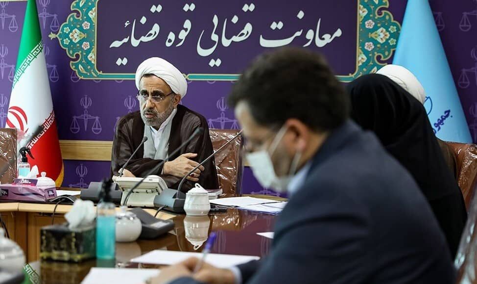 برای متهمان یا محکومان سرقت، درخواست عفو داده نشود