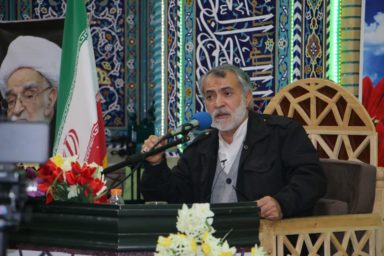 شاخصه‌های انقلابی‌گری در مکتب شهید سلیمانی هویداست