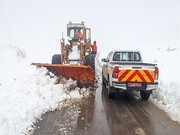 بارش برف ۱۰۰ راه روستایی را در کرمان مسدود کرد