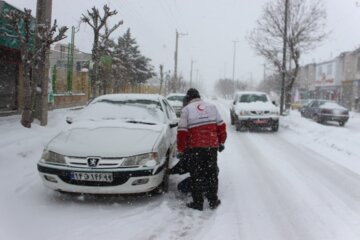 آماده‌باش امدادگران هلال احمر در برف و باران ۷ استان/ توصیه‌هایی برای پیشگیری از تصادفات