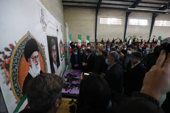 مجموعه ورزشی چند منظوره شهید مدافع سلامت در کرمانشاه افتتاح شد