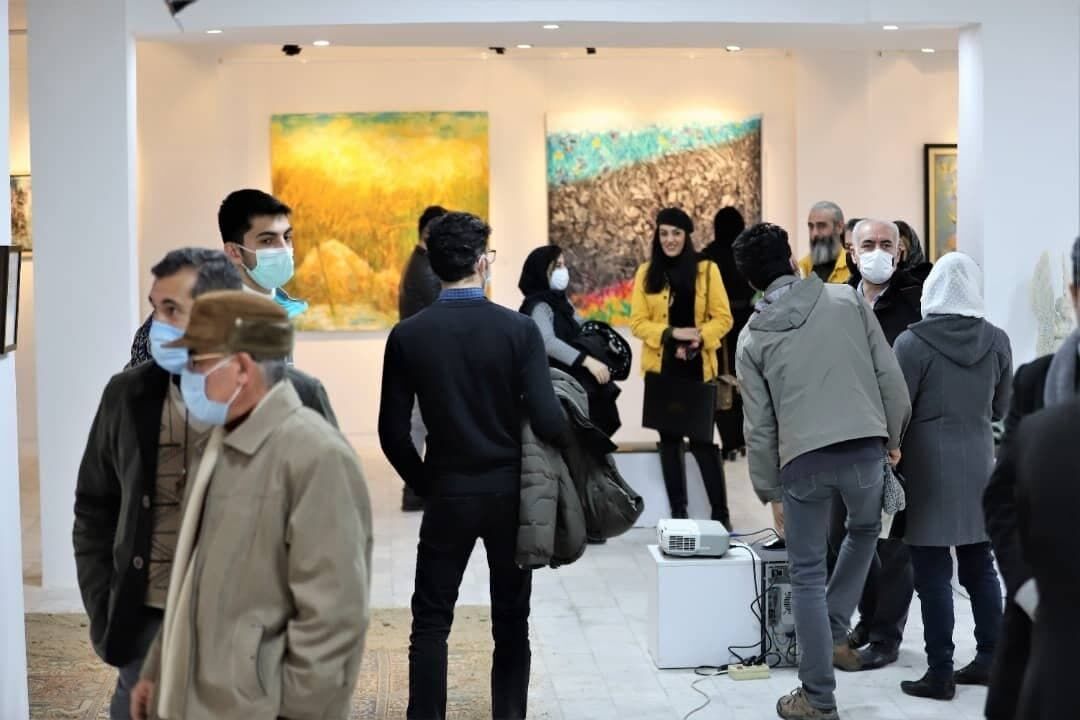 نمایشگاه هنرهای تجسمی فجر در ارومیه برپا شد