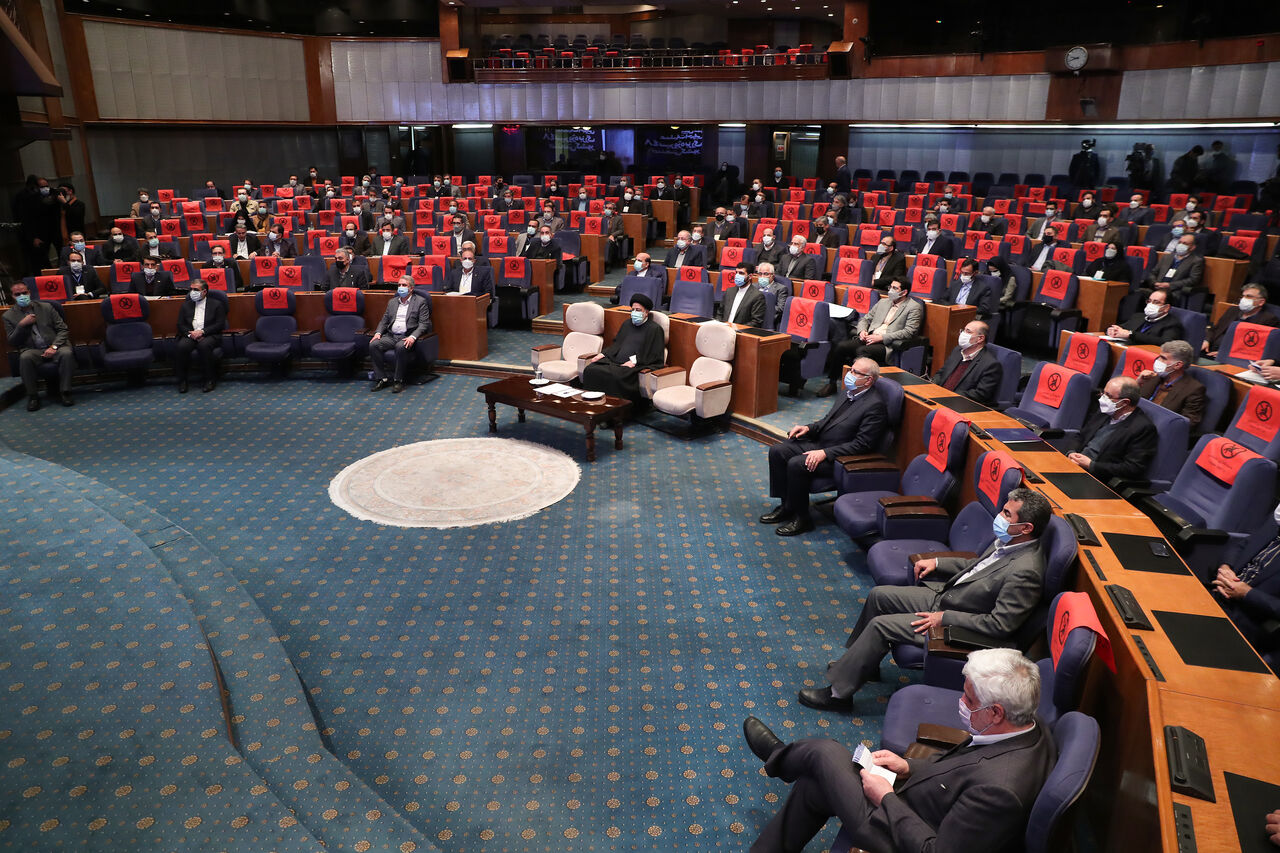 آغاز عملیات اجرایی ۴۸ پروژه بزرگ صنعتی کشور با حضور رییسجمهور