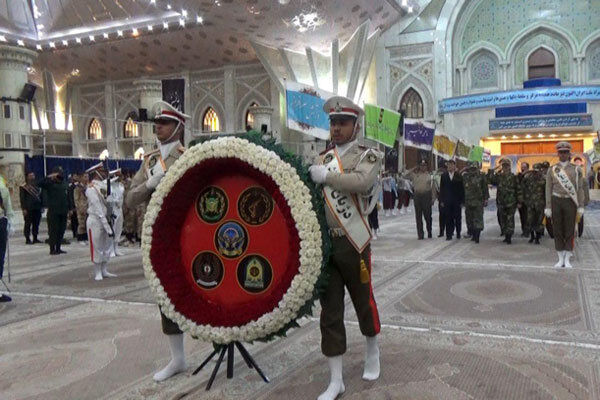 فرماندهان و کارکنان نیروهای مسلح با آرمانهای امام راحل تجدید میثاق کردند