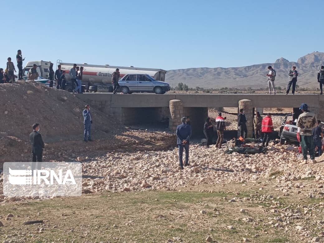 انحراف به چپ پراید، علت حادثه دلخراش جاده داراب فارس اعلام شد انحراف به چپ پراید، علت حادثه دلخراش جاده داراب فارس اعلام شد